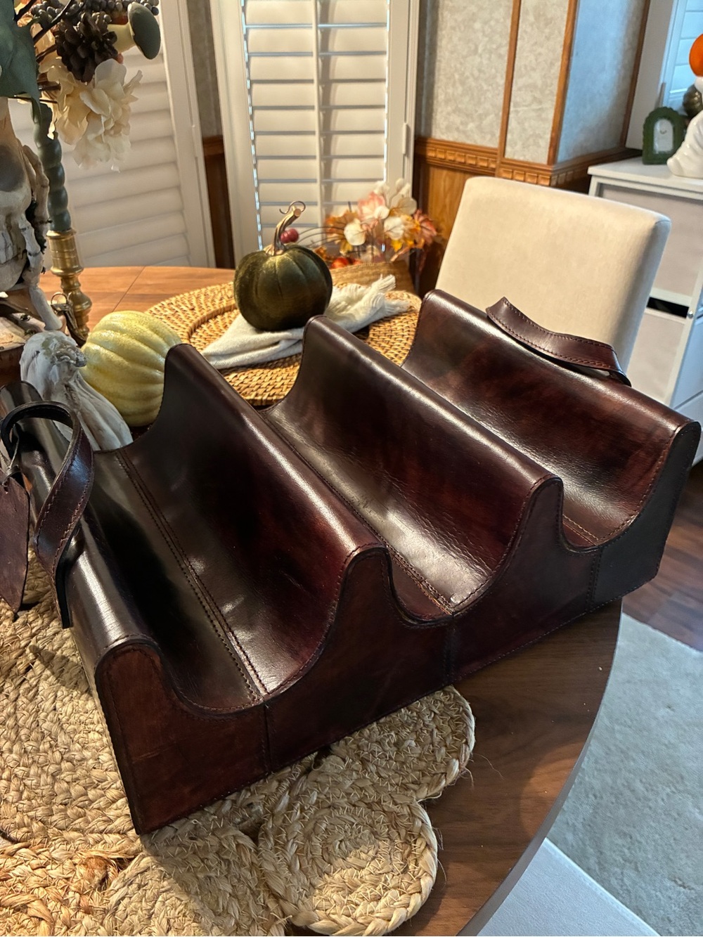 Leather wine bottle holder